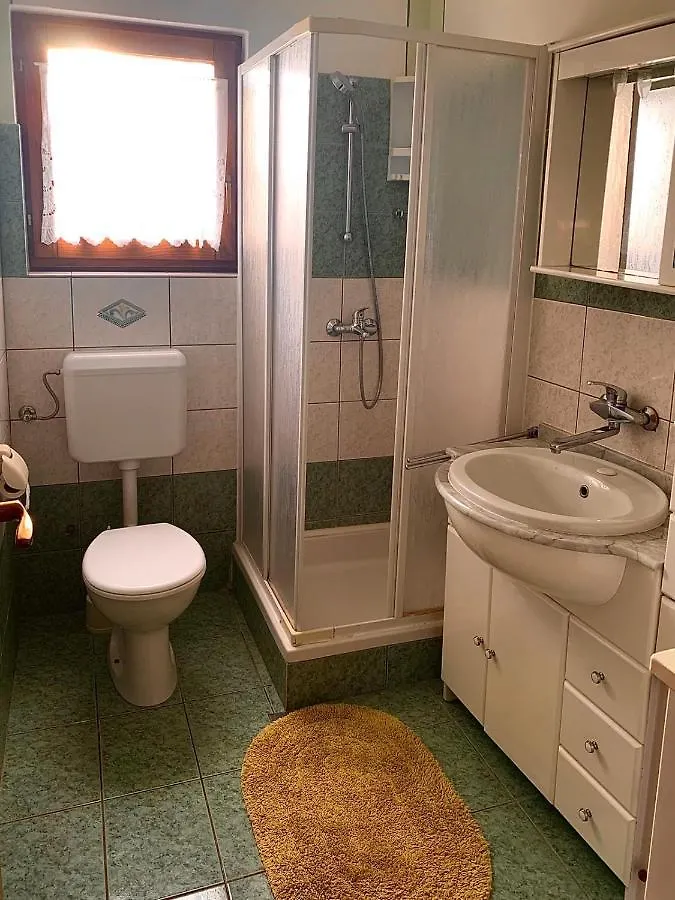 Apatrmani Tuta Kukljica Apartment Croatia