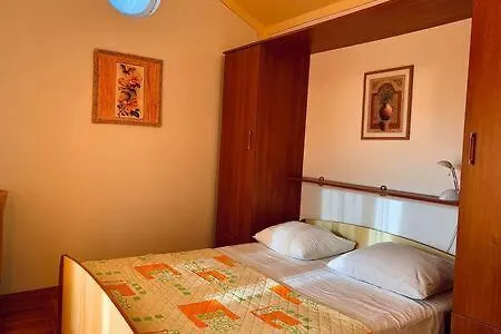 Apatrmani Tuta Kukljica Apartment